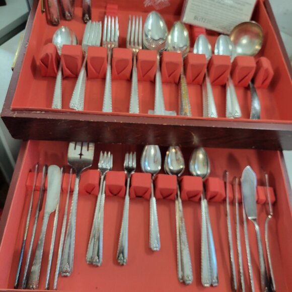 Large Vintage Silver plate Flatware by Oneida/Prestige  "Bordeaux" - Picture 8 of 8